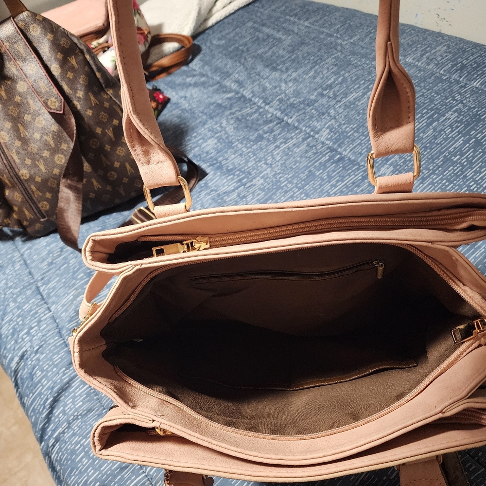 Brand new purse